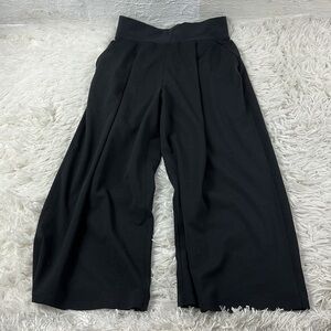Lululemon Can You Feel The Pleat Crop *21" Black